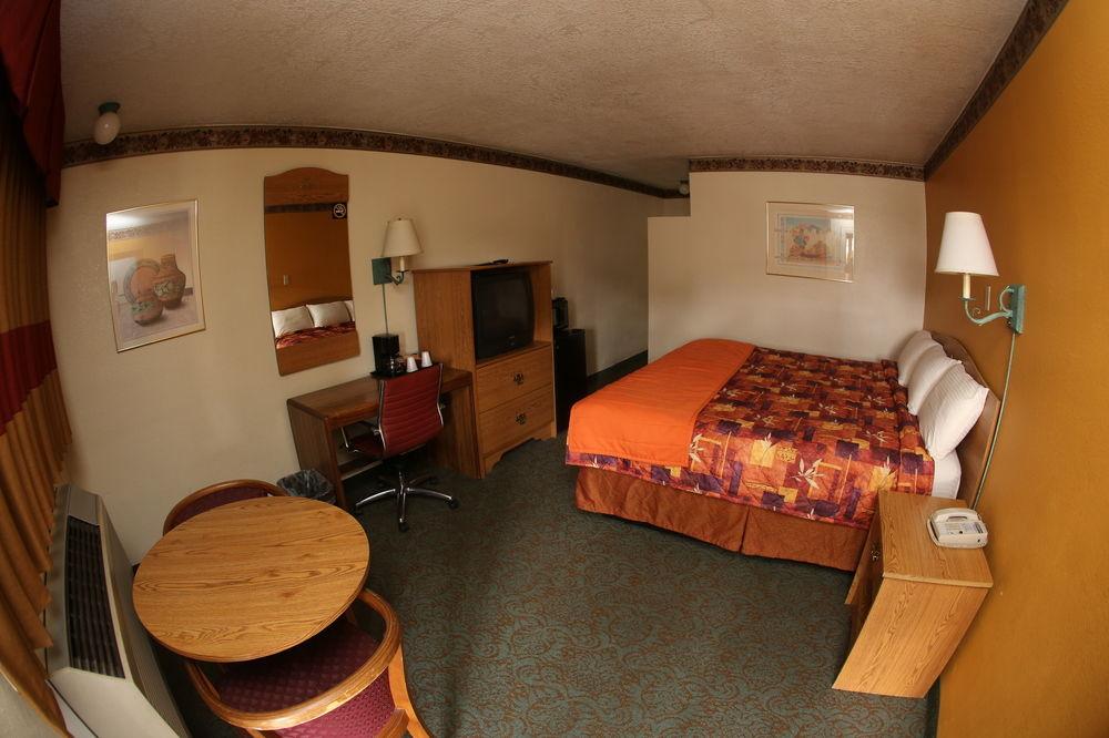 Rodeway Inn Albuquerque Downtown On Rt 66 Экстерьер фото