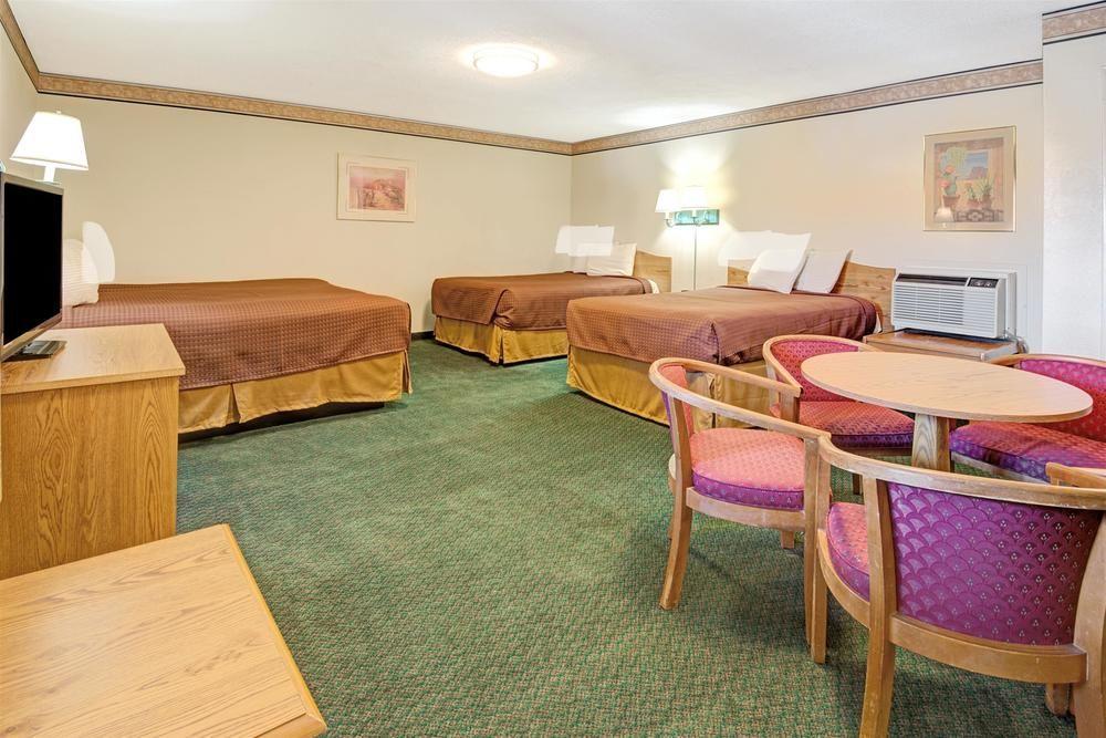 Rodeway Inn Albuquerque Downtown On Rt 66 Экстерьер фото