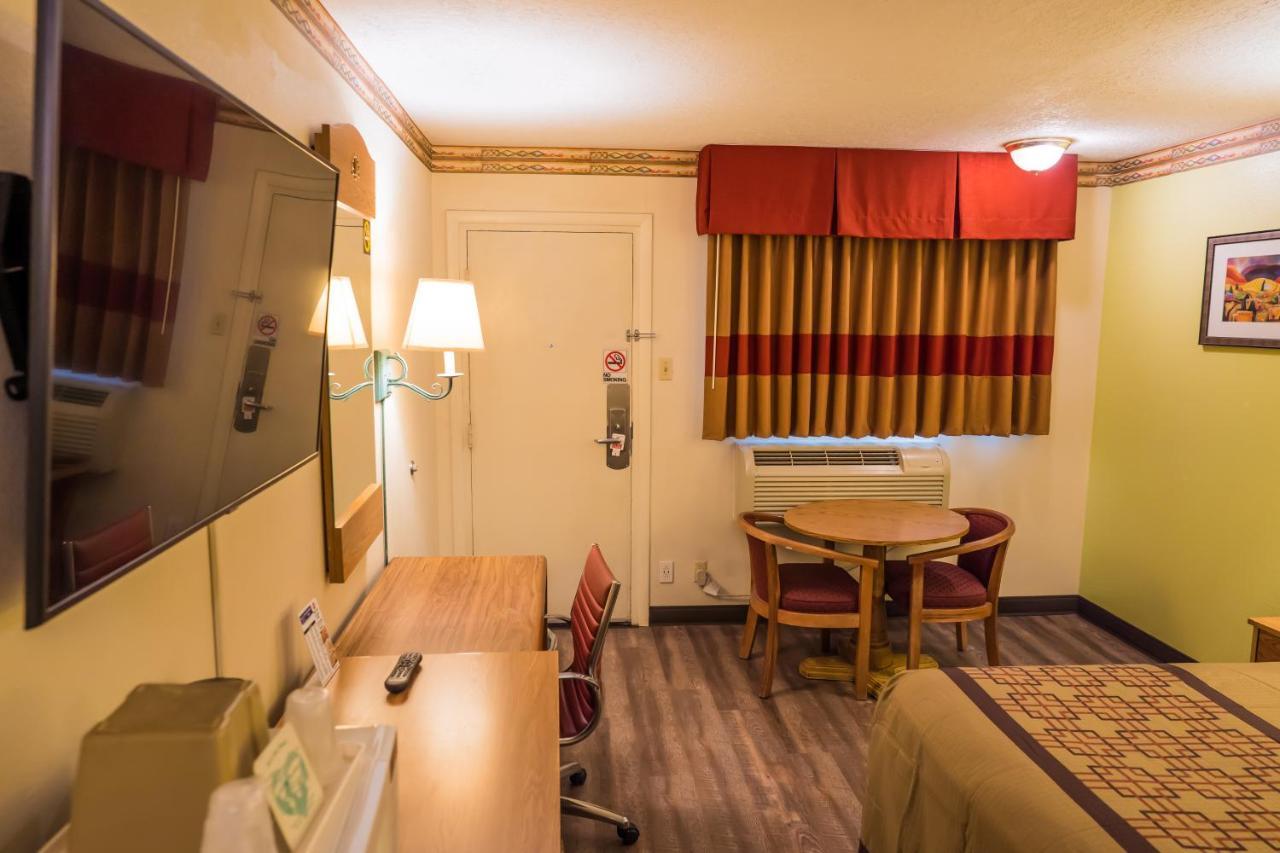 Rodeway Inn Albuquerque Downtown On Rt 66 Экстерьер фото