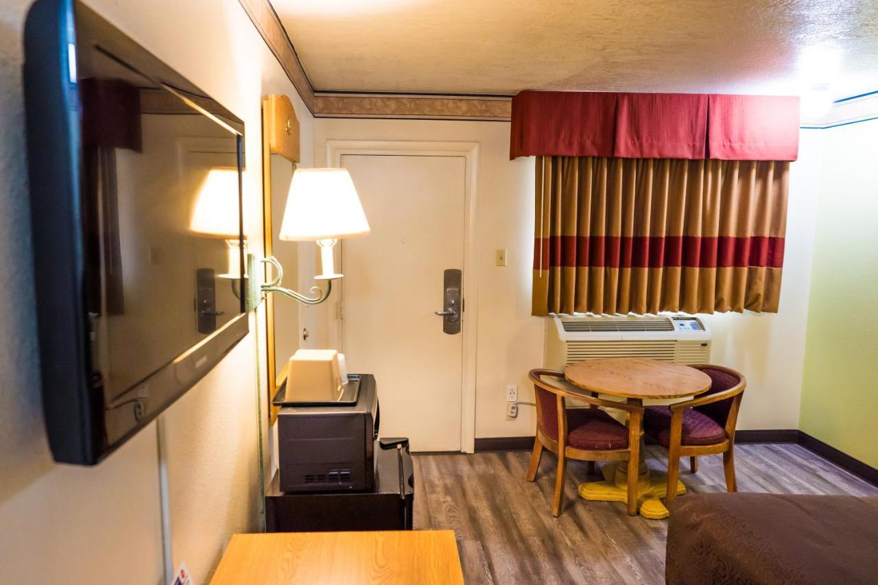 Rodeway Inn Albuquerque Downtown On Rt 66 Экстерьер фото