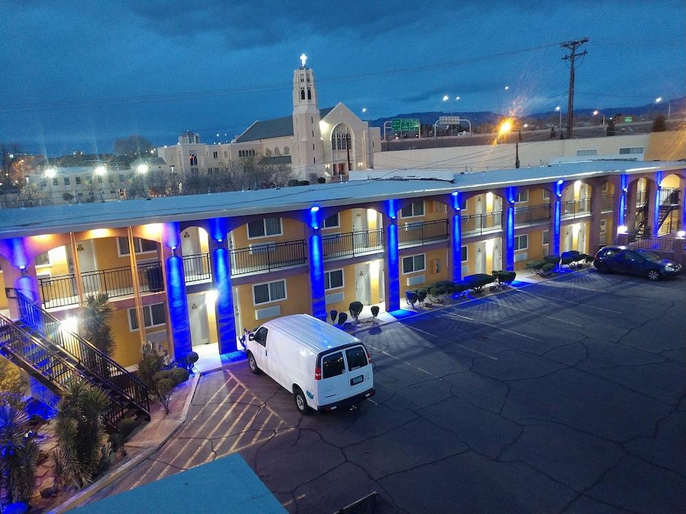 Rodeway Inn Albuquerque Downtown On Rt 66 Экстерьер фото