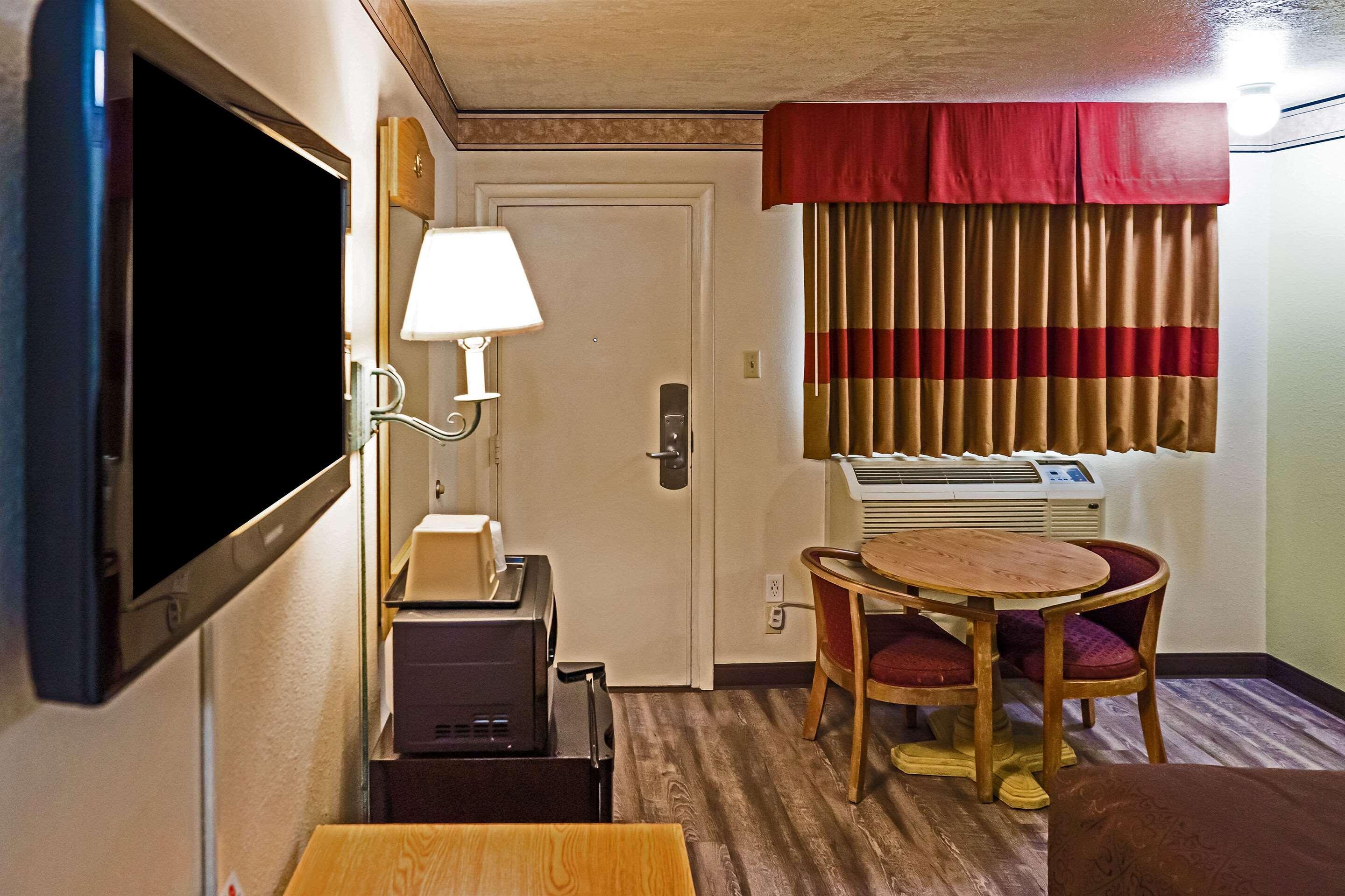 Rodeway Inn Albuquerque Downtown On Rt 66 Экстерьер фото
