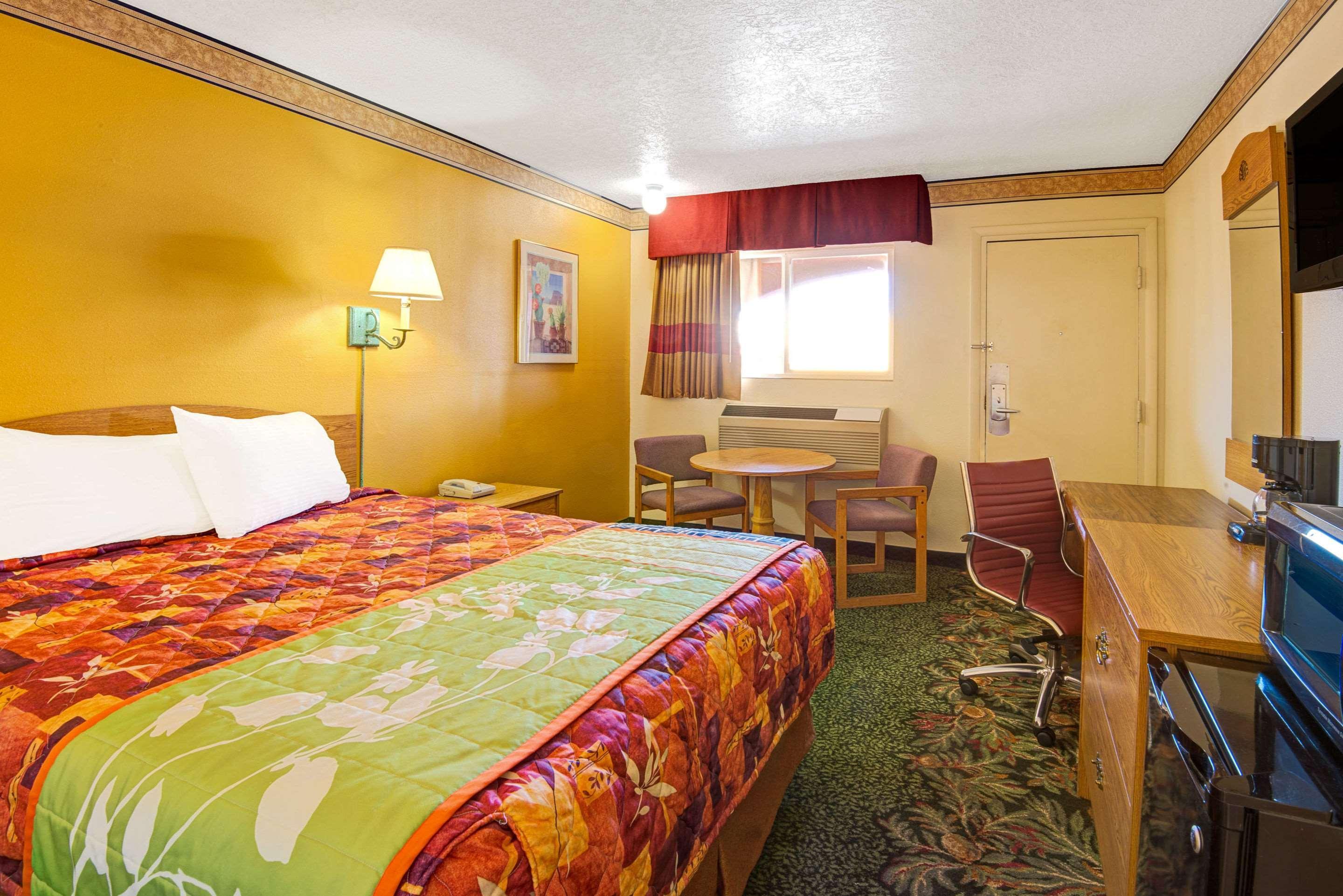Rodeway Inn Albuquerque Downtown On Rt 66 Экстерьер фото