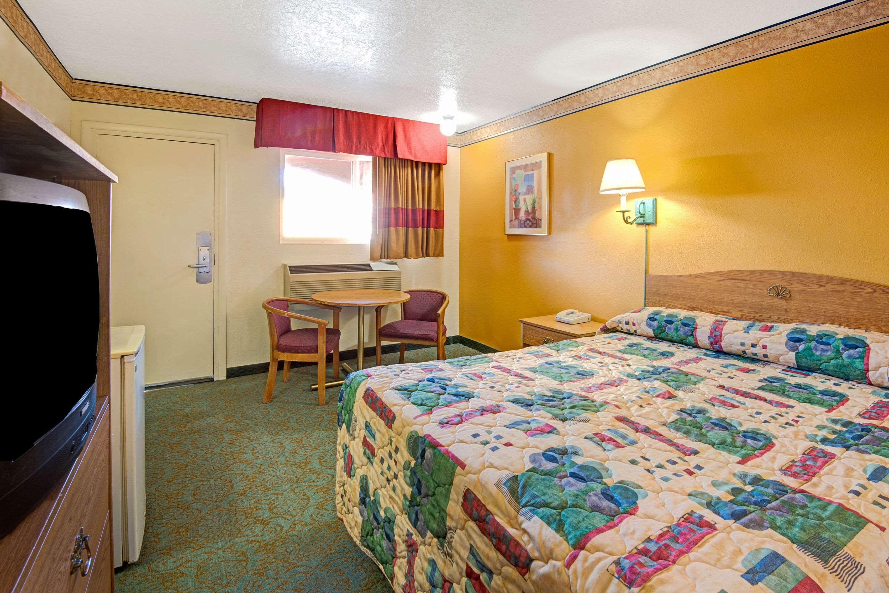 Rodeway Inn Albuquerque Downtown On Rt 66 Экстерьер фото