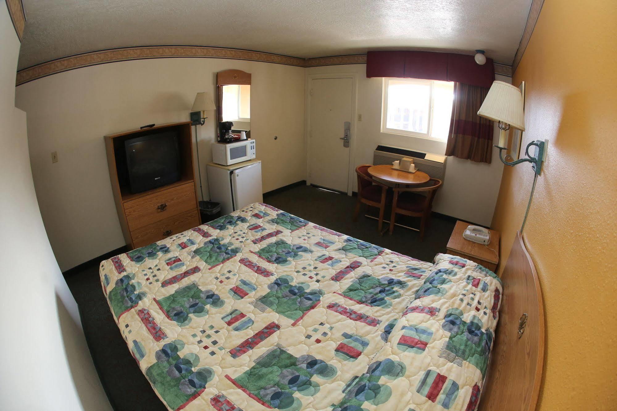 Rodeway Inn Albuquerque Downtown On Rt 66 Экстерьер фото