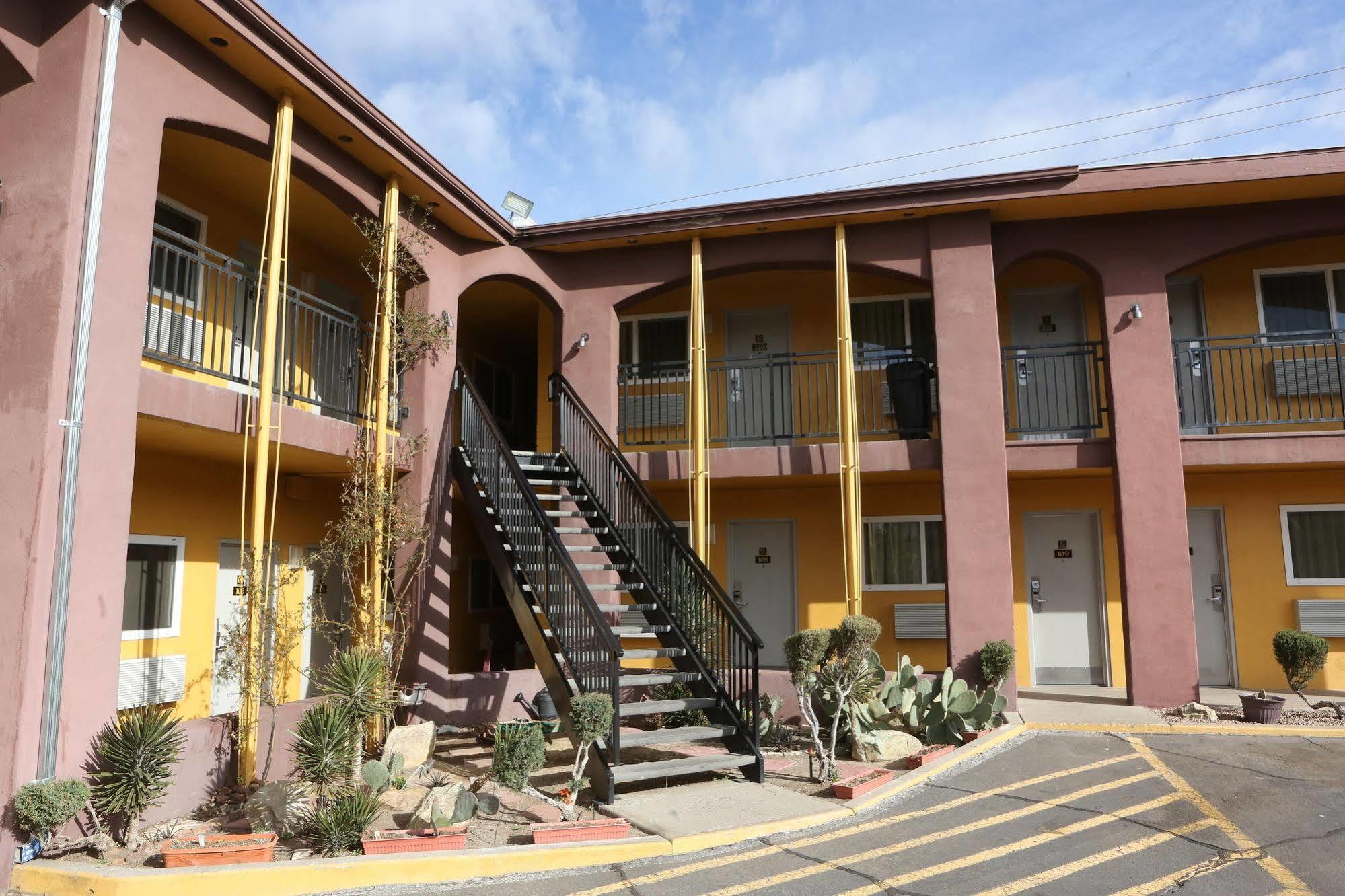 Rodeway Inn Albuquerque Downtown On Rt 66 Экстерьер фото