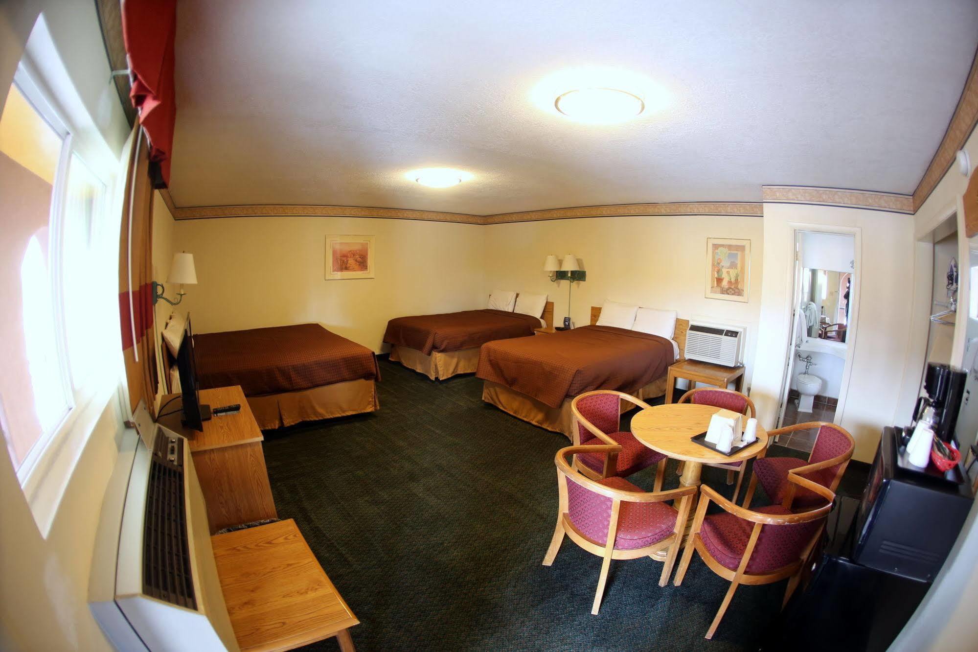 Rodeway Inn Albuquerque Downtown On Rt 66 Экстерьер фото